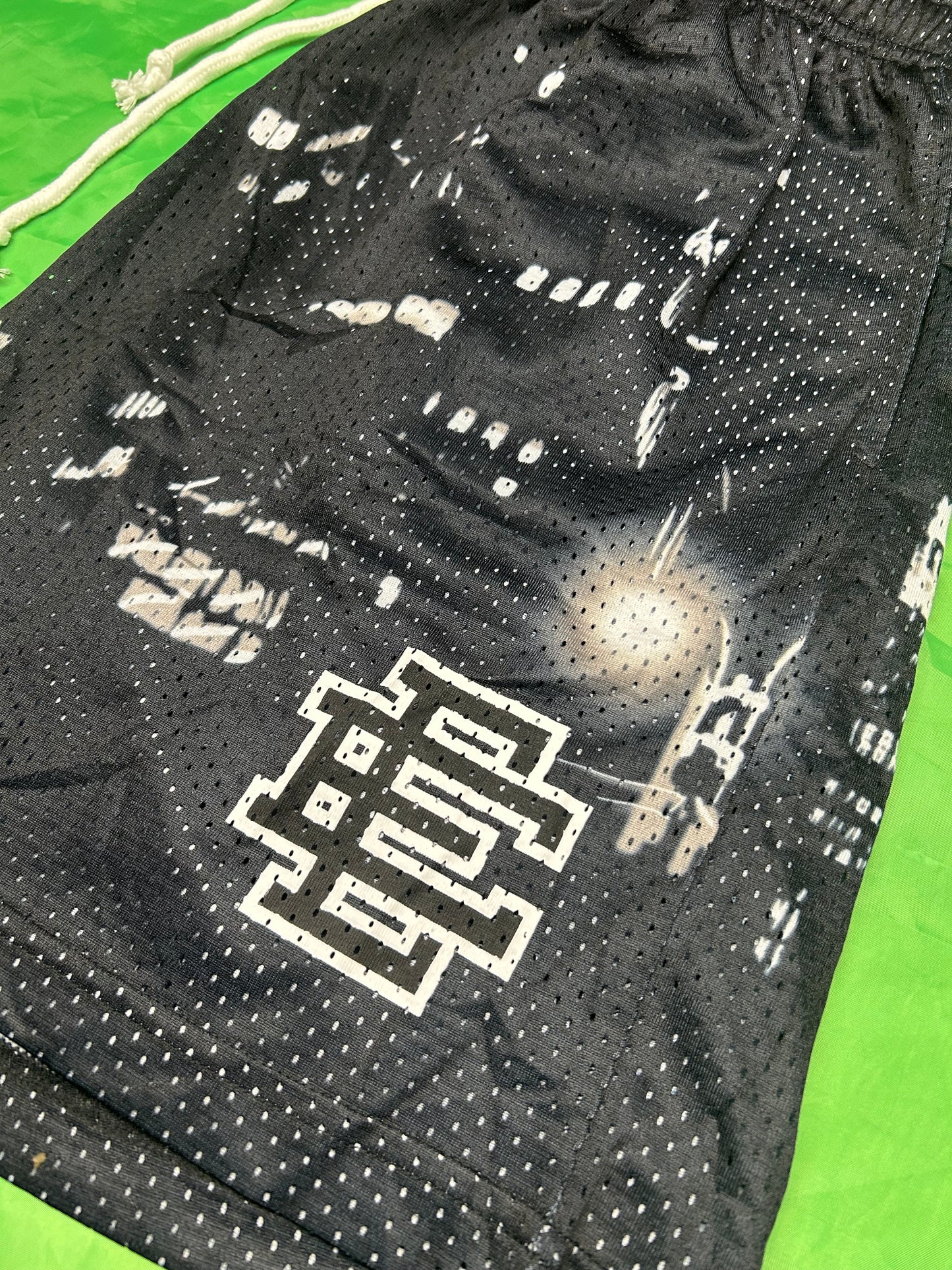 1:1 EE Shorts