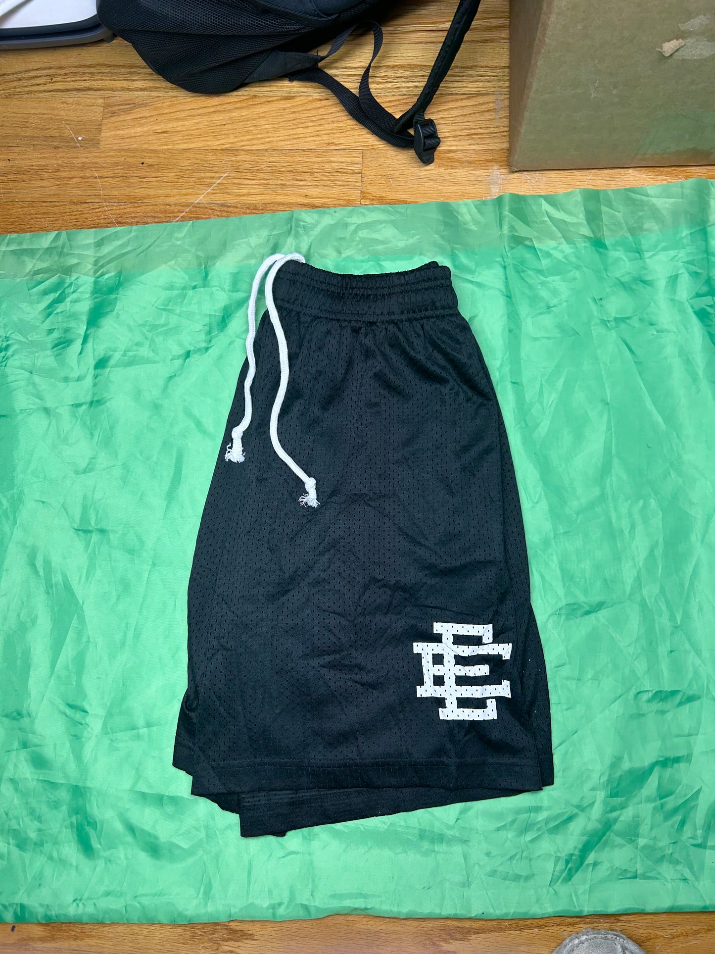 1:1 EE Shorts