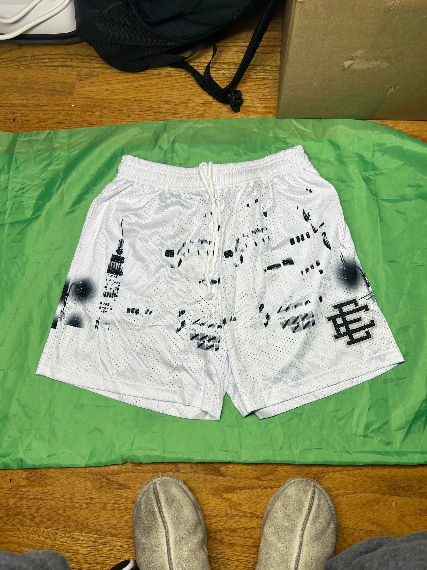 1:1 EE Shorts